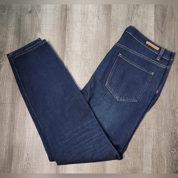 Soft Surroundings Denim - Soft Surroundings Dark Wash Tapered Leg Jeans Women's size 16